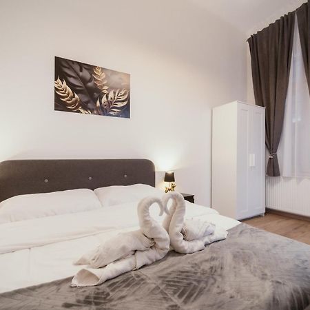 Modelia Apartment At Gellert Square Budapest Kültér fotó