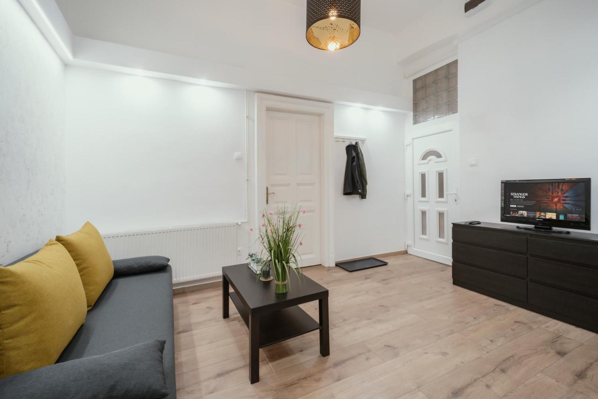 Modelia Apartment At Gellert Square Budapest Kültér fotó